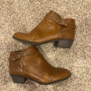 American Eagle Ankle Bootie Size 9.5